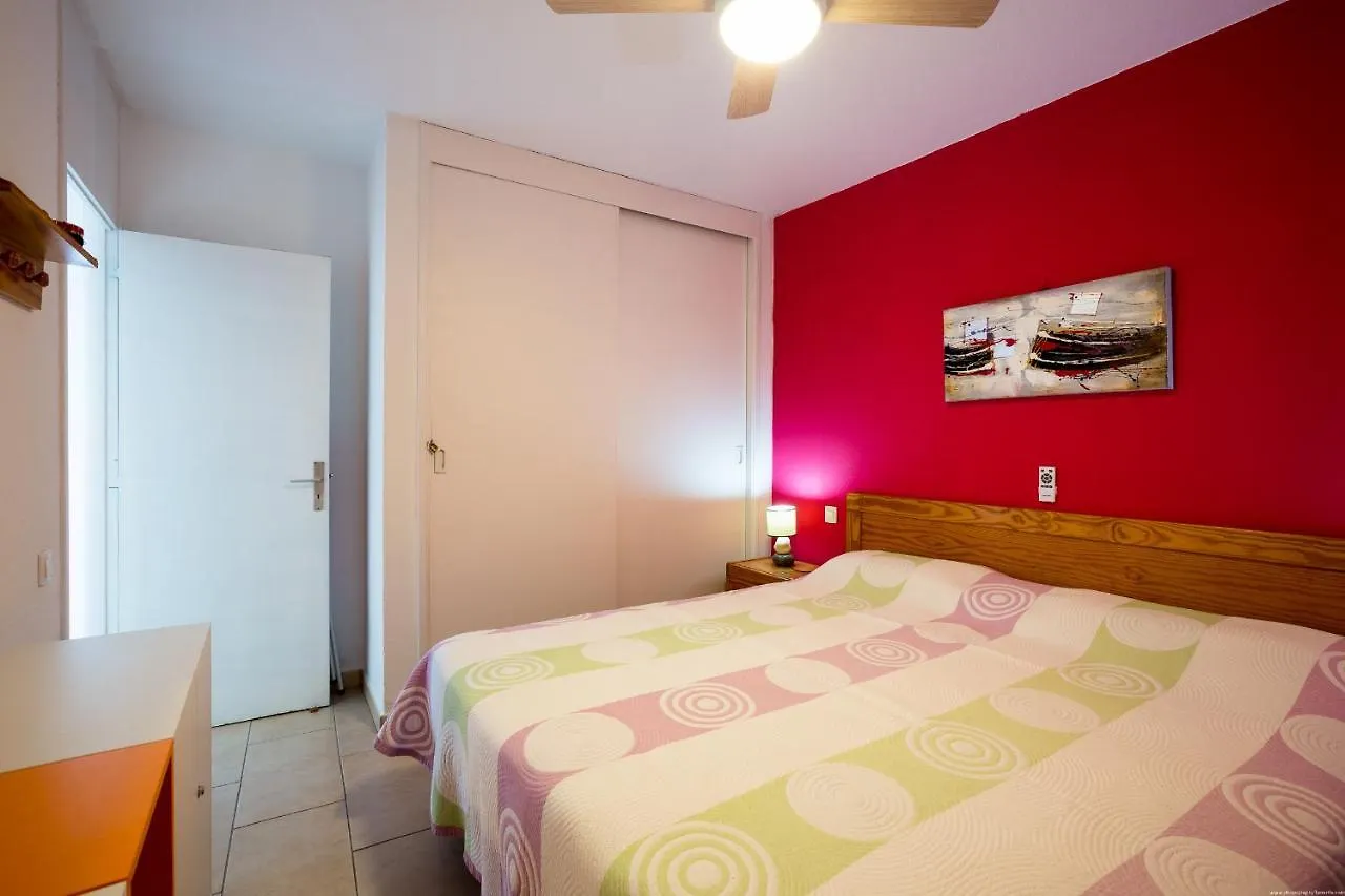 Go2Tenerife Appart'Nido Famille - Piscine & Plage Apartment Playa de las Americas